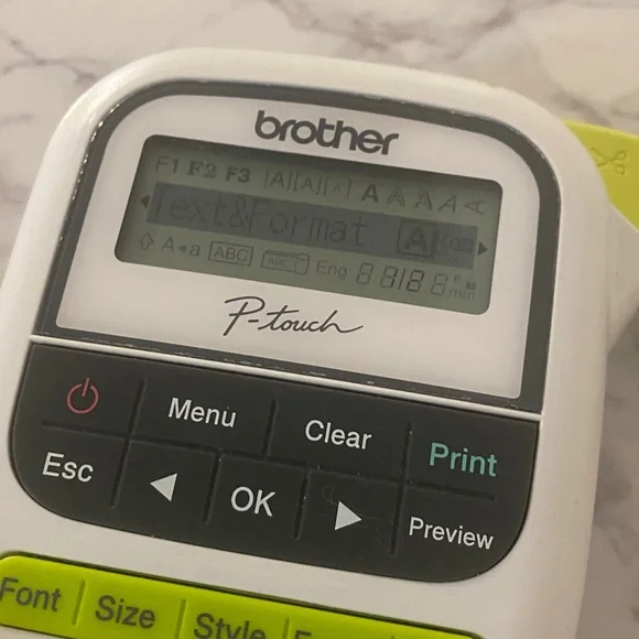 Brother P-touch Label Maker easy to use - Picture 5 of 5